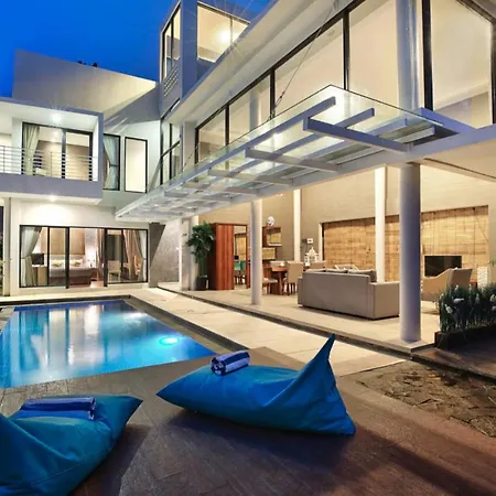 Jadin Villa At Nusa Dua Bali